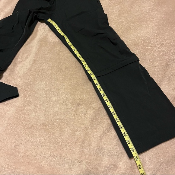 REI Women's Black Outdoor convertible Pants Shorts 6P - Picture 7 of 8